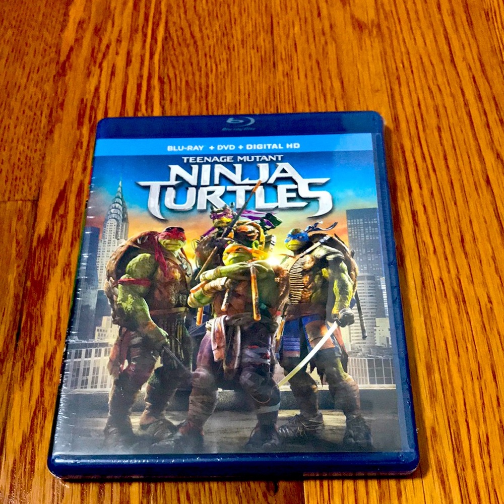 Selling teenage ninja turtles movie, and it has not been used or unwrapped